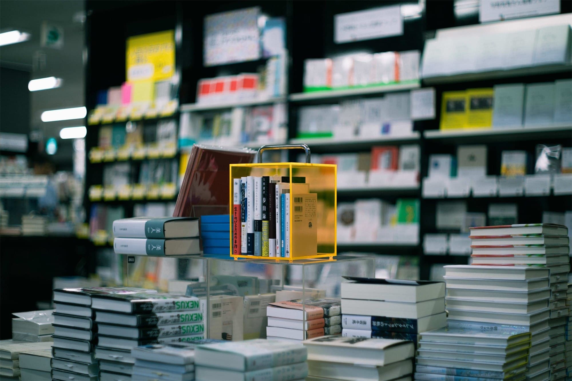 本棚から「いま読む5冊」だけを連れ出す。「Anywhere Book Case」という、物理的なプレイリスト