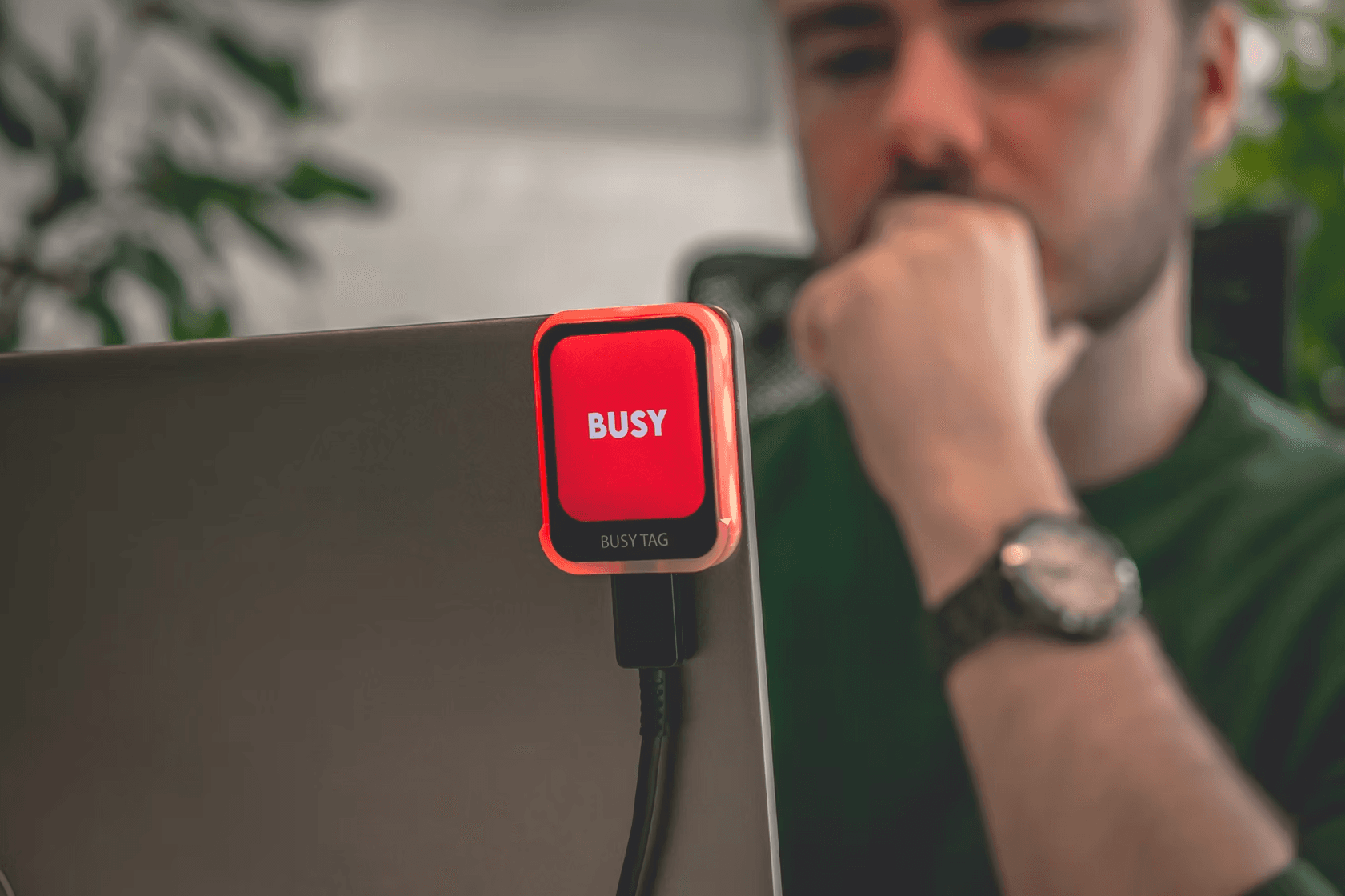 話しかけられない自由をつくる-BusyTag-
