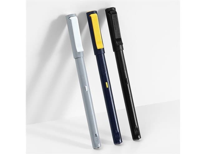紙に書く、スマホに出る。「Neo smartpen M1+」は、アナログ派の最後の希望だ。