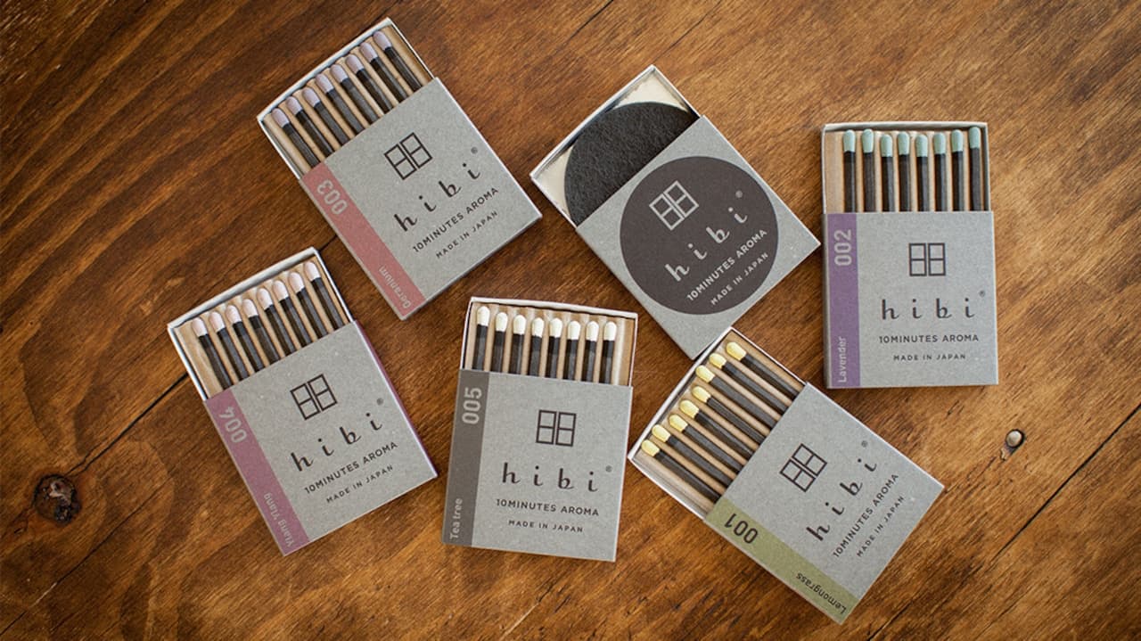 ライターはいらない。「hibi」は、マッチを擦るだけで10分間の旅に出る。