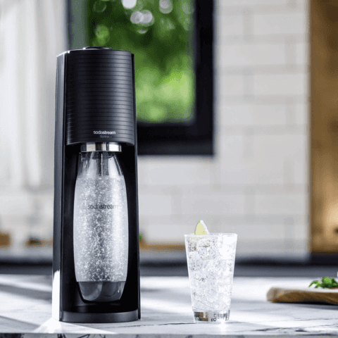 ペットボトルの山、さようなら。「ソーダストリーム」で、自宅を無限炭酸工場にする。